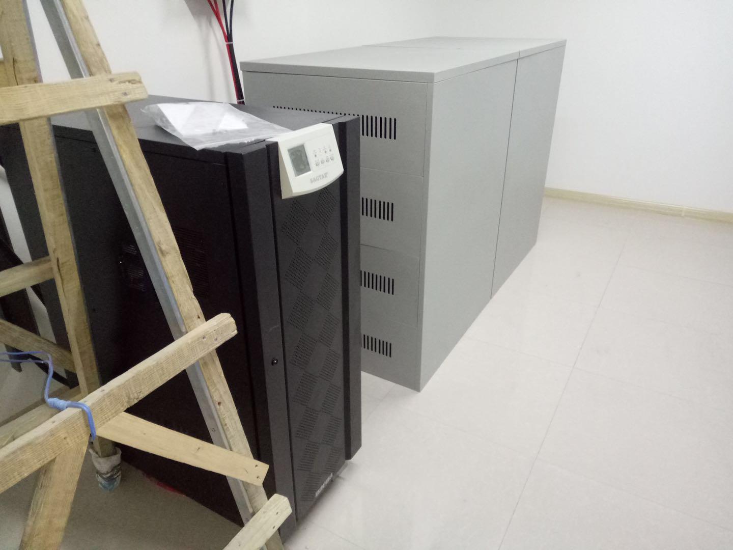 北京航天总医院机房改造UPS电源安装